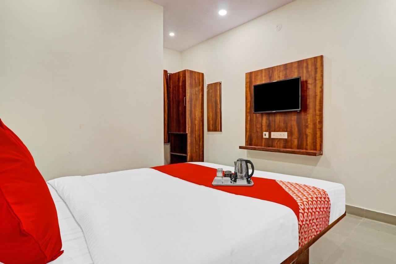 Hotel O Night Eye Hajdarabad Zewnętrze zdjęcie