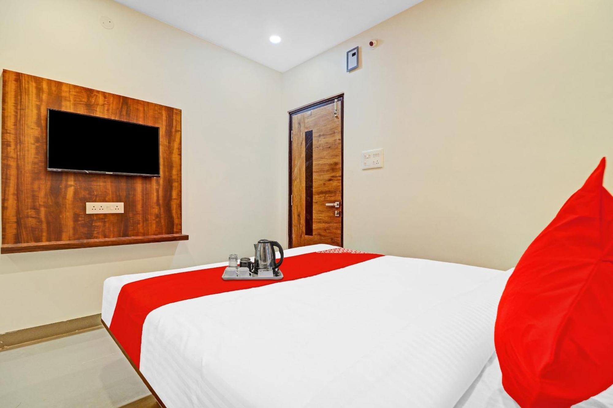 Hotel O Night Eye Hajdarabad Zewnętrze zdjęcie