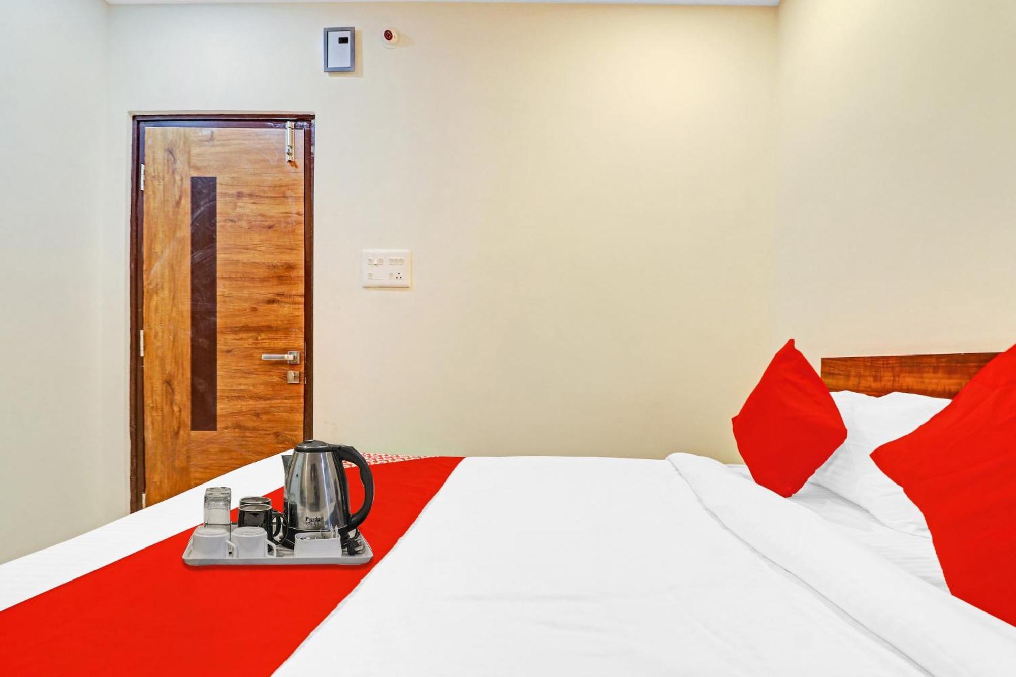 Hotel O Night Eye Hajdarabad Zewnętrze zdjęcie